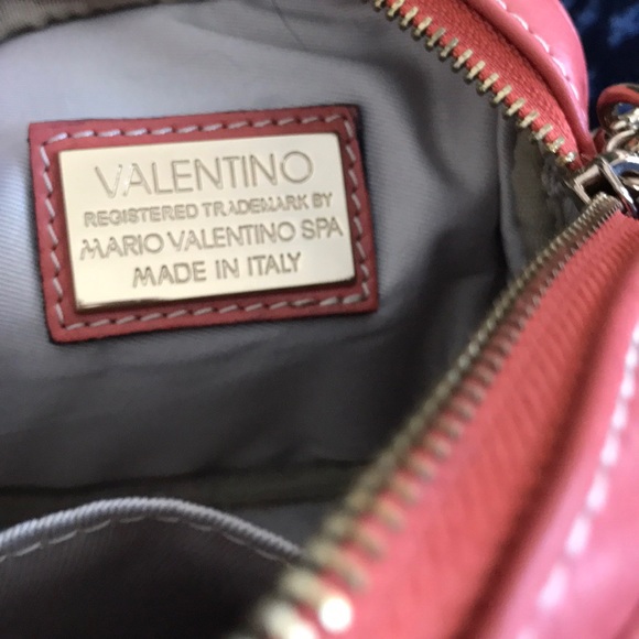 Valentino crossbody bag๐ผ๐ป๐ธ - Picture 3 of 5